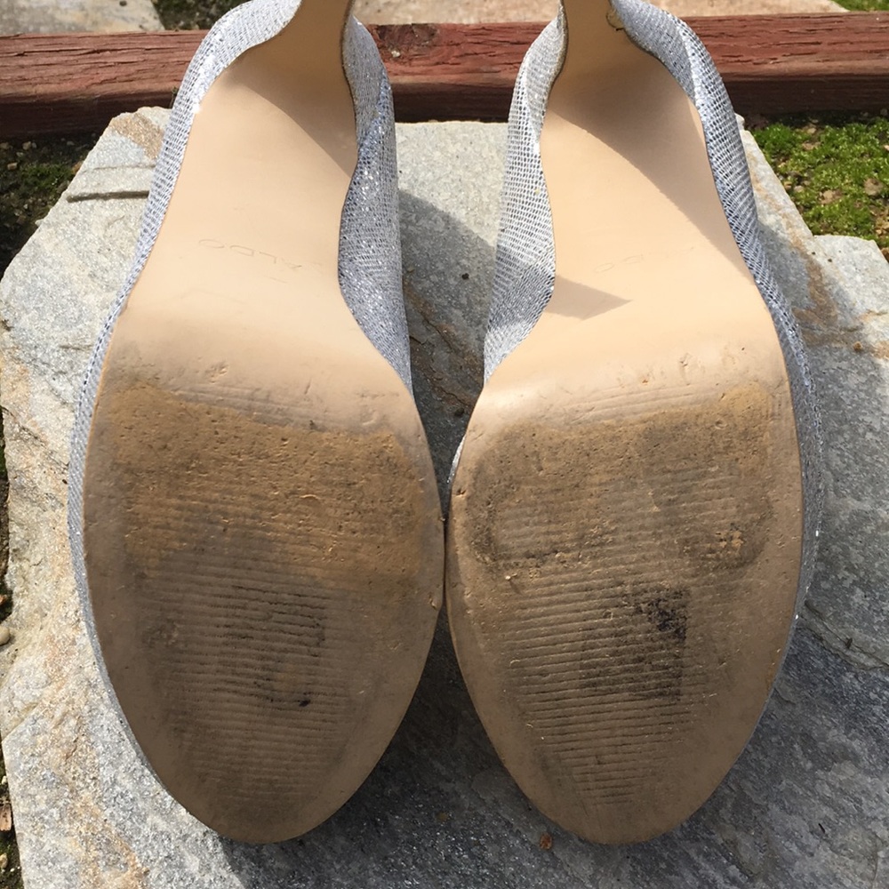 Sparkly high heels!!😍👠 - Picture 4 of 5